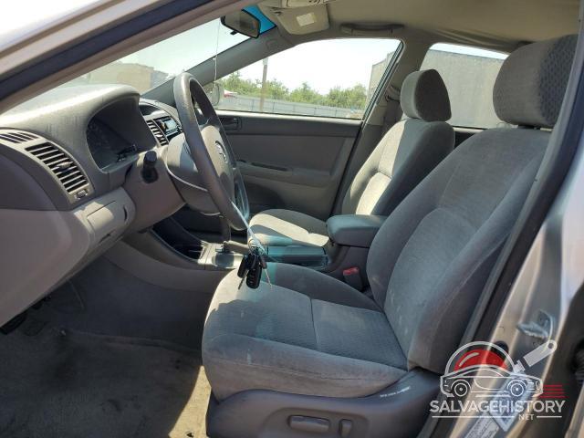 4T1BF30K32U528052 2002 TOYOTA CAMRY photo no. 7
