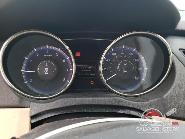 5NPEB4AC4BH268104 2011 HYUNDAI SONATA photo no. 9