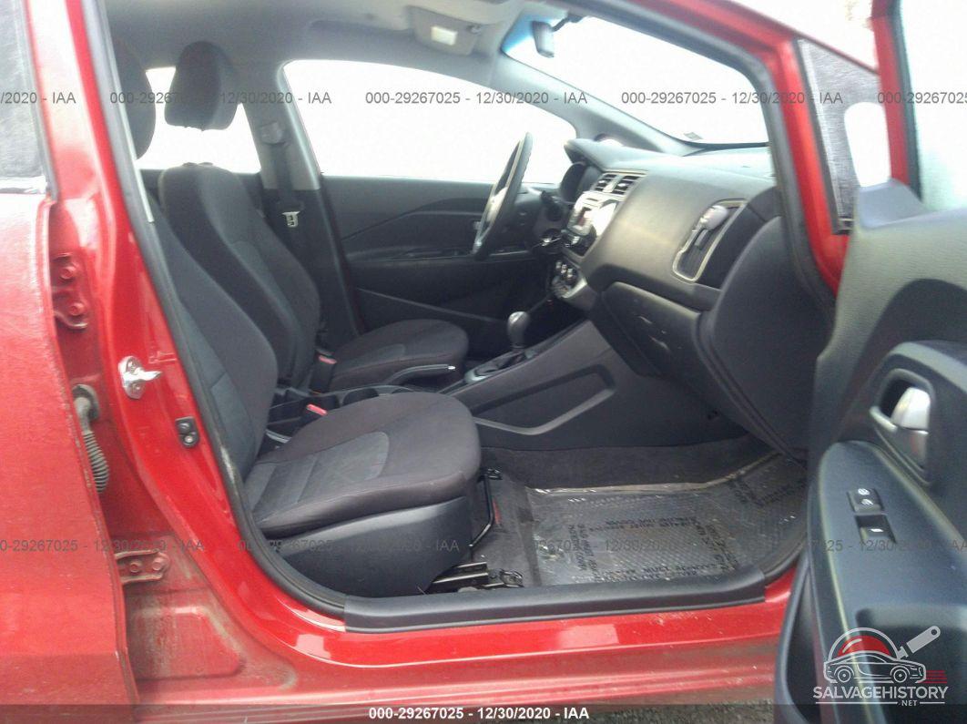 KNADM4A38H6006821 2017 KIA RIO photo no. 5