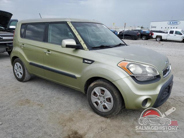 KNDJT2A57C7423378 2012 KIA SOUL photo no. 4