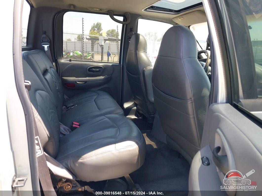1FTRW07L41KE18721 2001 FORD F-150 photo no. 8