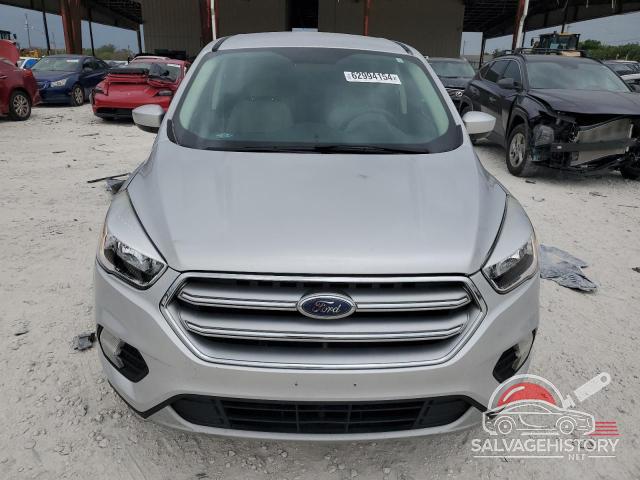 1FMCU9G96HUC07549 2017 FORD ESCAPE photo no. 5