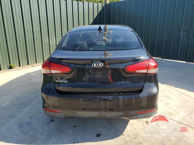 3KPFK4A70JE262715 2018 KIA FORTE photo no. 6