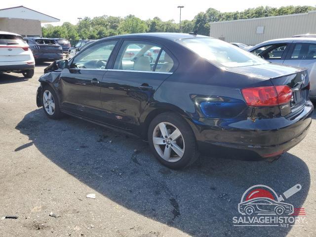 3VWLL7AJ5DM204930 2013 VOLKSWAGEN JETTA photo no. 2