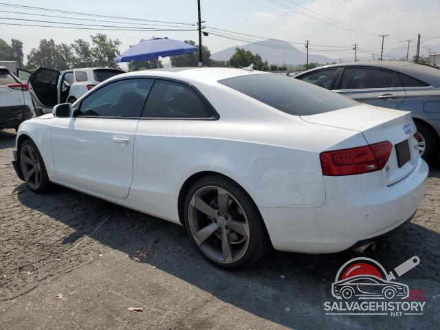 WAULFAFR1EA010168 2014 AUDI A5 photo no. 2