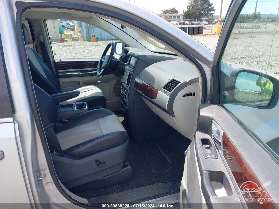 2A4RR8D10AR431020 2010 CHRYSLER TOWN & COUNTRY photo no. 5