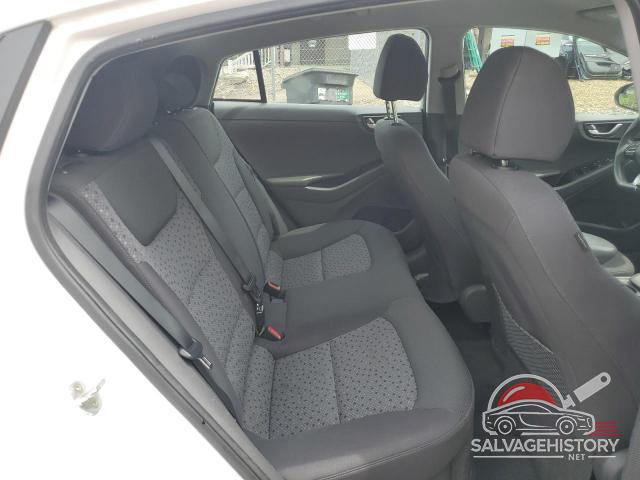 KMHC65LC3HU032004 2017 HYUNDAI IONIQ photo no. 10