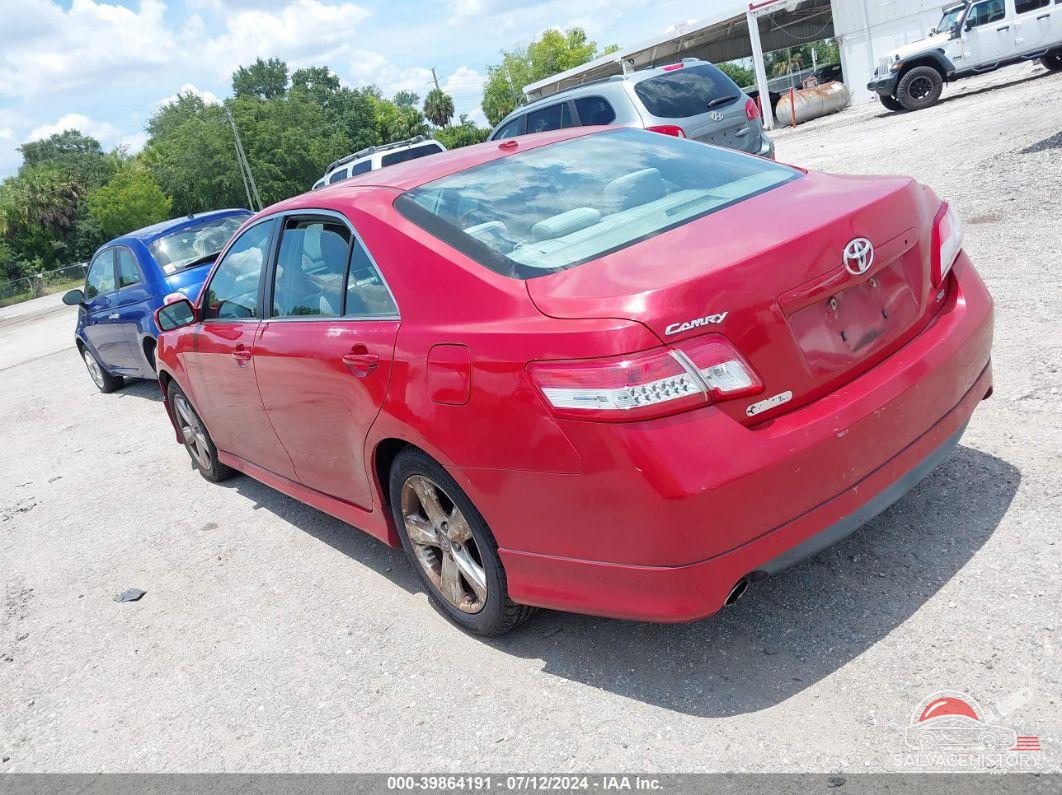 4T1BF3EK2BU732544 2011 TOYOTA CAMRY photo no. 3