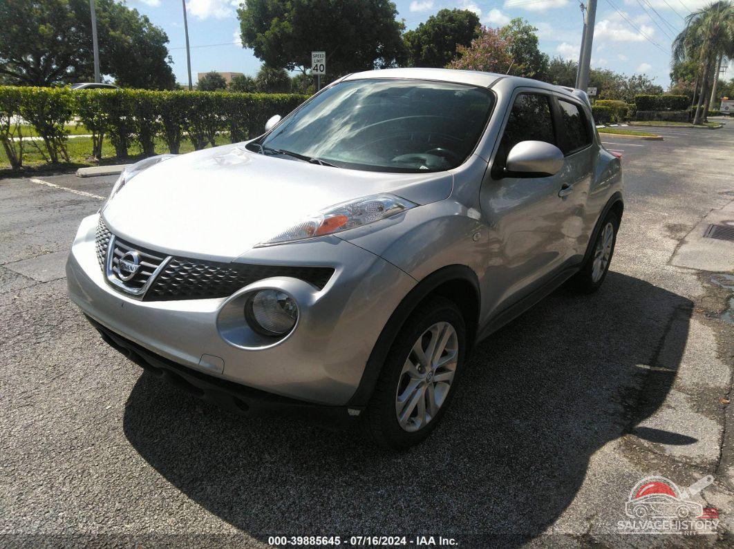 JN8AF5MV8CT109545 2012 NISSAN JUKE photo no. 2