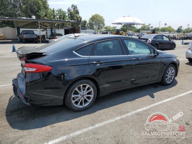 3FA6P0H72HR276821 2017 FORD FUSION photo no. 3