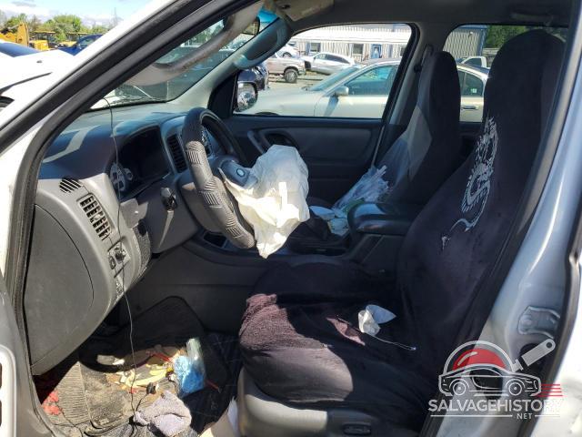 1FMYU93145KB84768 2005 FORD ESCAPE photo no. 7