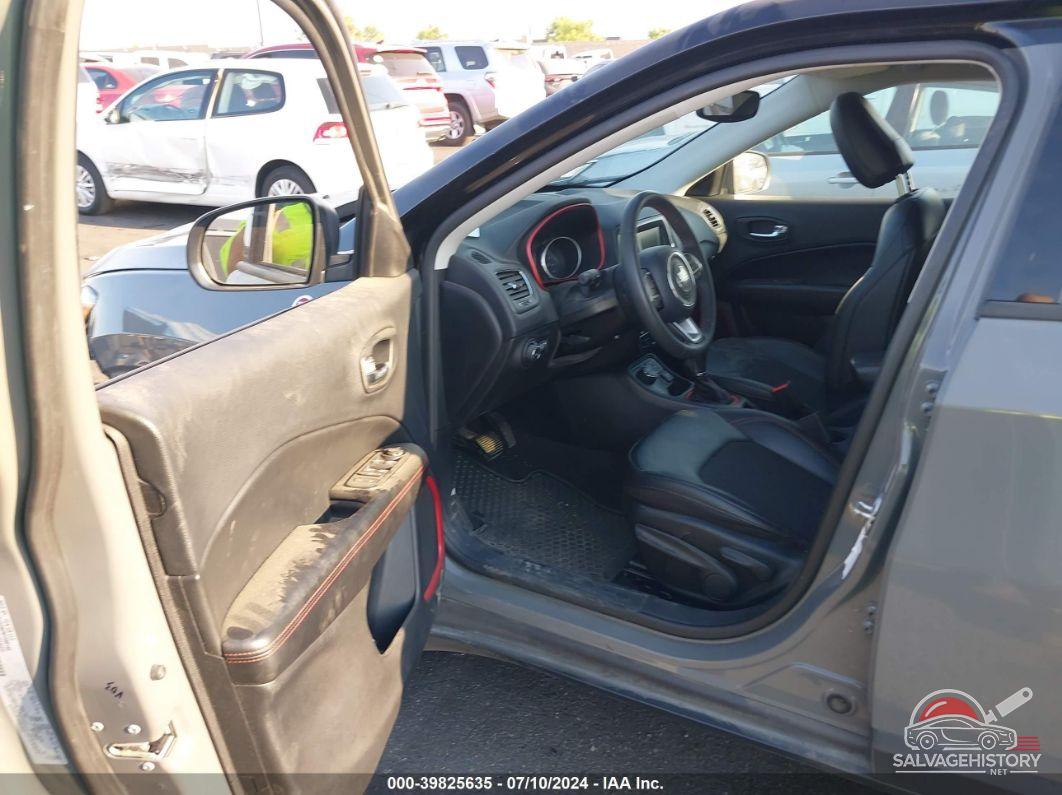 3C4NJDDB2MT598140 2021 JEEP COMPASS photo no. 5