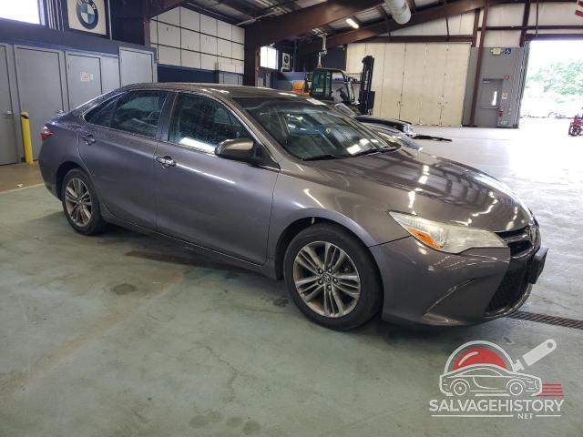 4T1BF1FK5HU385173 2017 TOYOTA CAMRY photo no. 4