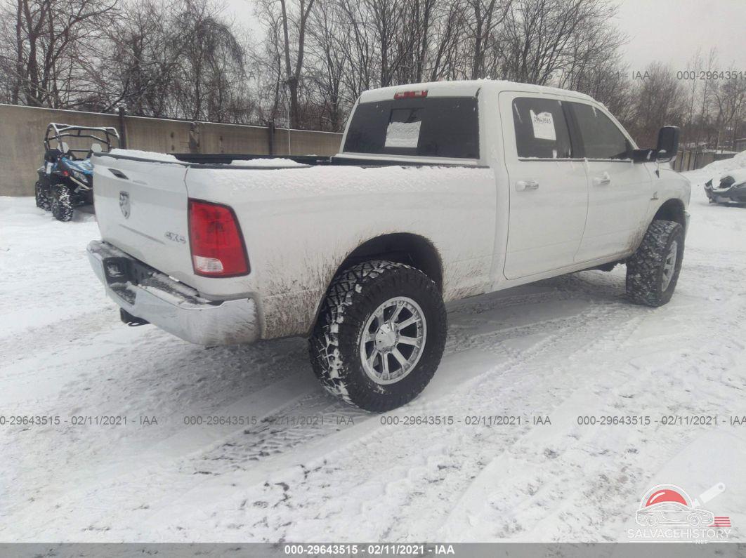 3C6UR5DL2JG425927 2018 RAM 2500 photo no. 4