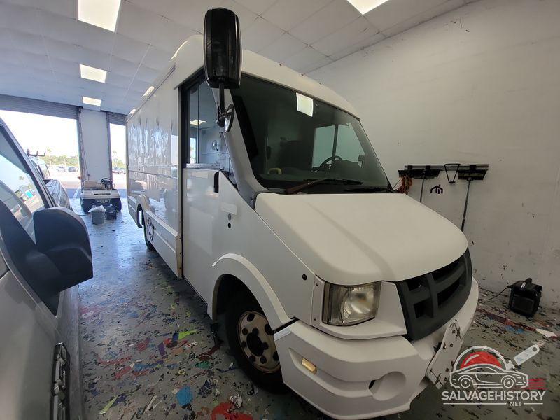 JALB4T17XD7W00885 2013 ISUZU COMMERCIAL VAN photo no. 4