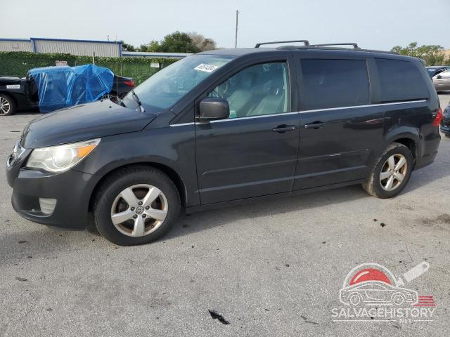 2V4RW3DG5BR767131 2011 VOLKSWAGEN ROUTAN photo no. 1
