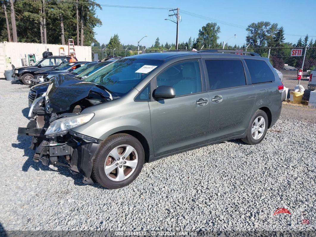 5TDKK3DC0DS284726 2013 TOYOTA SIENNA photo no. 2