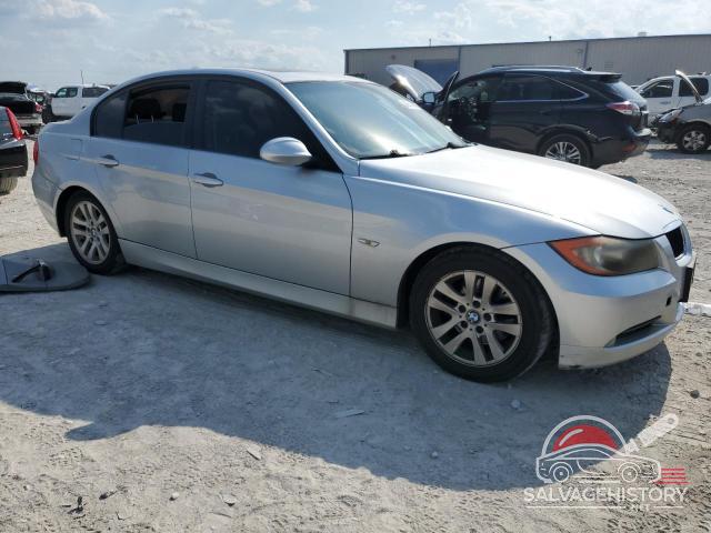 WBAVA37538NL53902 2008 BMW 3 SERIES photo no. 4
