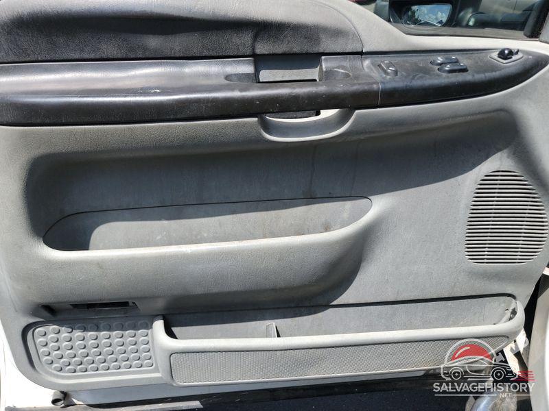 1FDWF36YX5EC36832 2005 FORD F-350 photo no. 8