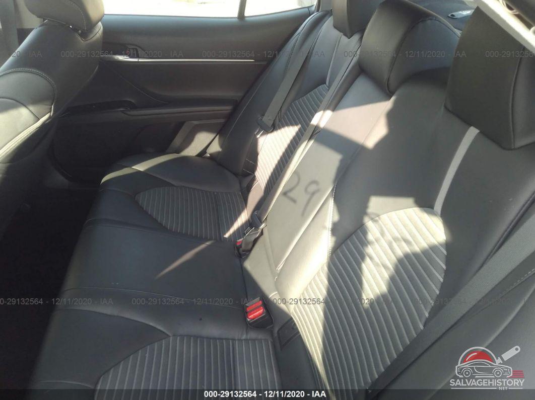 4T1B11HK8JU008029 2018 TOYOTA CAMRY photo no. 8