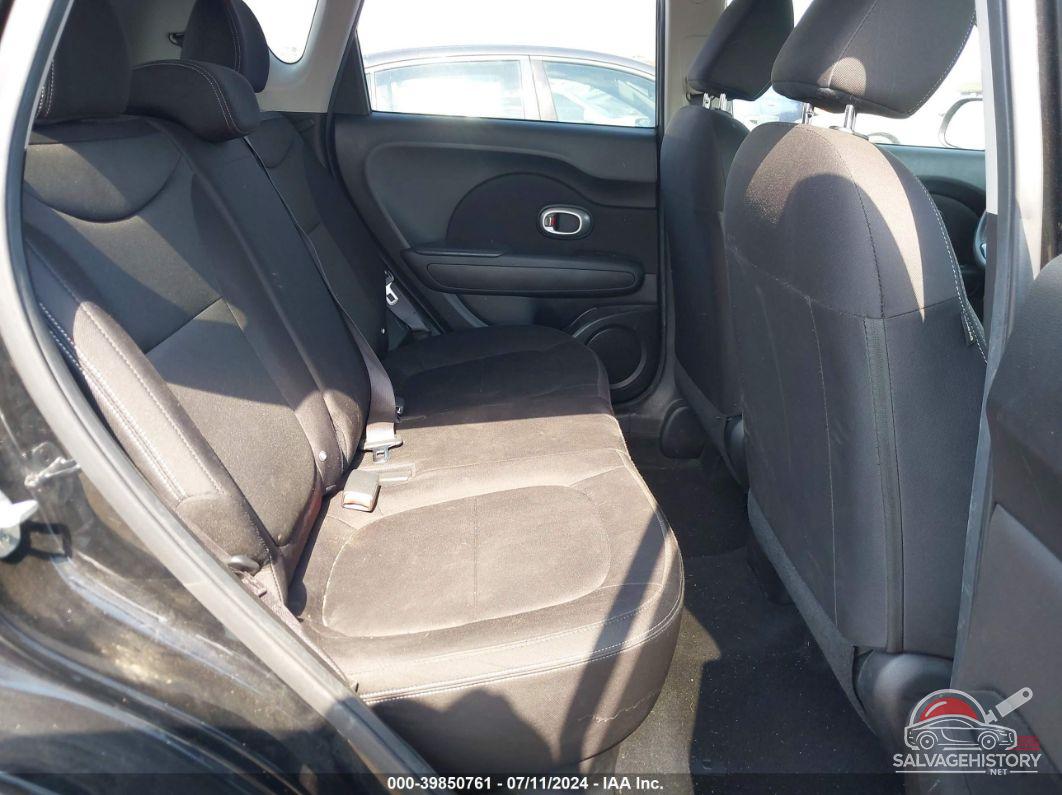 KNDJN2A25G7245136 2016 KIA SOUL photo no. 8