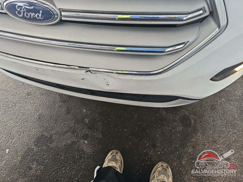 1FMCU9HD4KUA65566 2019 FORD ESCAPE photo no. 2