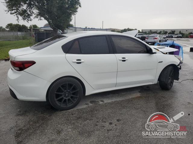 3KPA24AB2JE115410 2018 KIA RIO photo no. 3