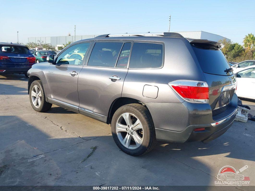 5TDDK3EH1DS258008 2013 TOYOTA HIGHLANDER photo no. 3