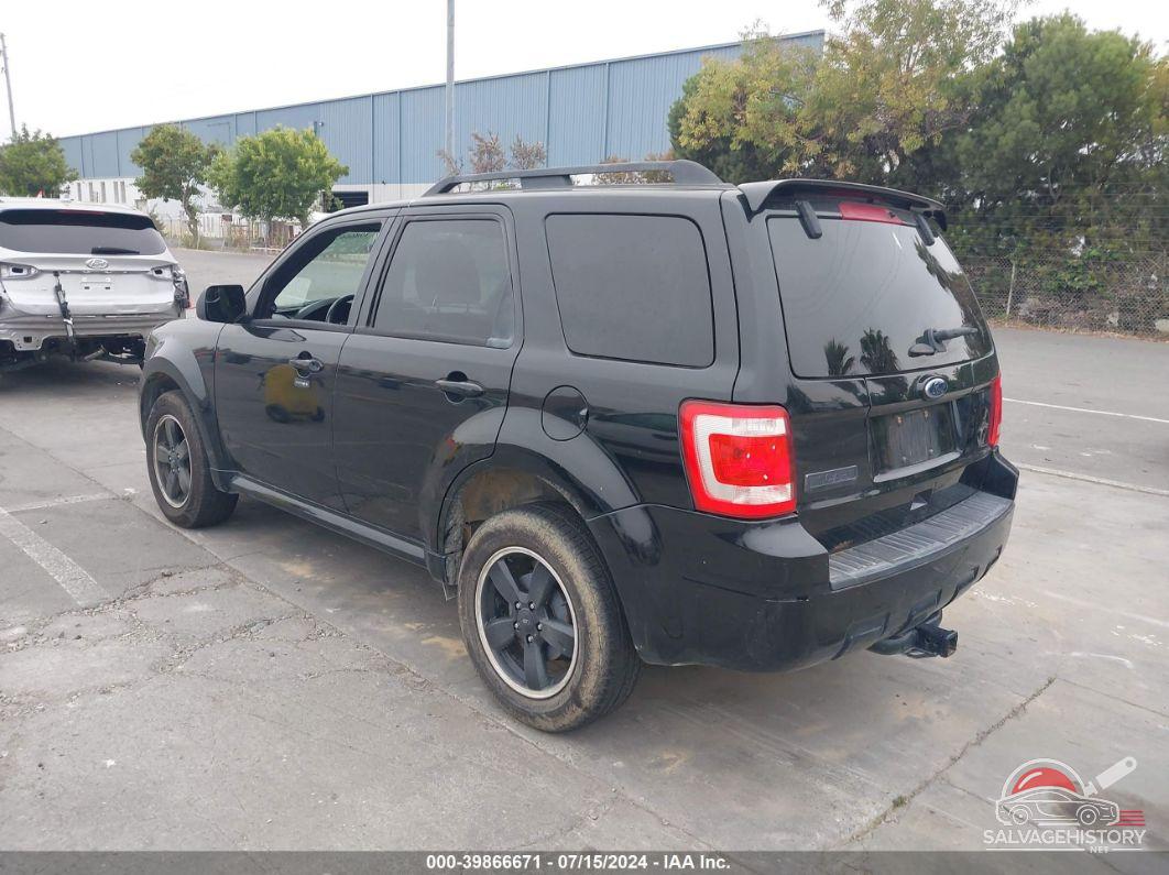 1FMCU9D70AKA85419 2010 FORD ESCAPE photo no. 3