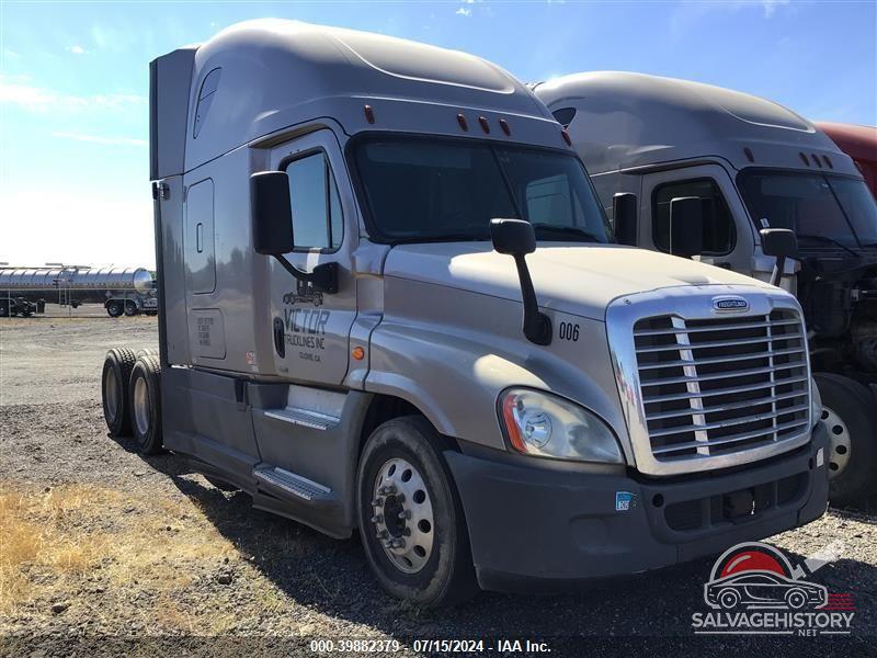 3AKJGLDR7HSHF0852 2017 FREIGHTLINER CASCADIA 125 photo no. 6