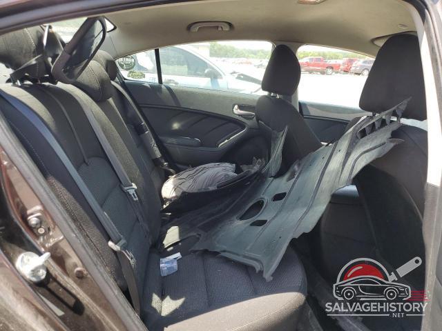 3KPFK4A79HE066363 2017 KIA FORTE photo no. 10