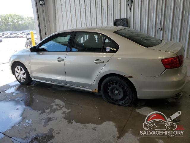 3VWDP7AJ6CM333380 2012 VOLKSWAGEN JETTA photo no. 2