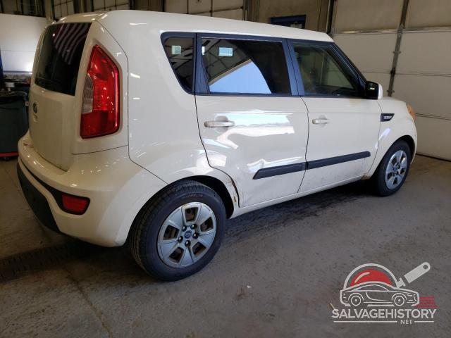 KNDJT2A5XC7411810 2012 KIA SOUL photo no. 3