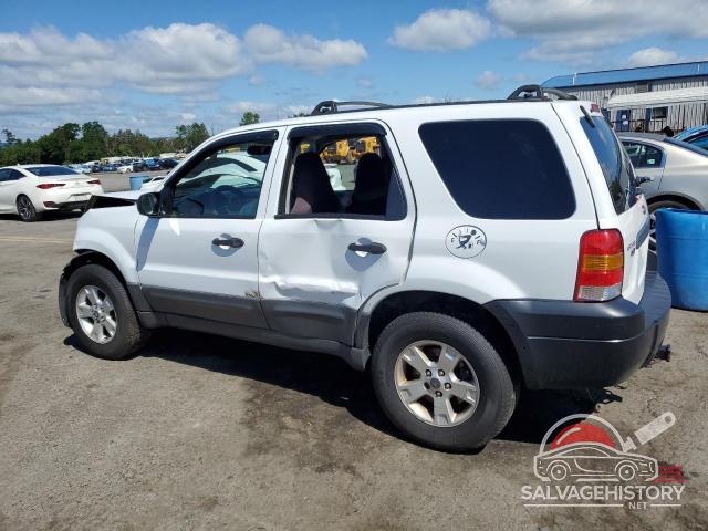 1FMYU93145KB84768 2005 FORD ESCAPE photo no. 2