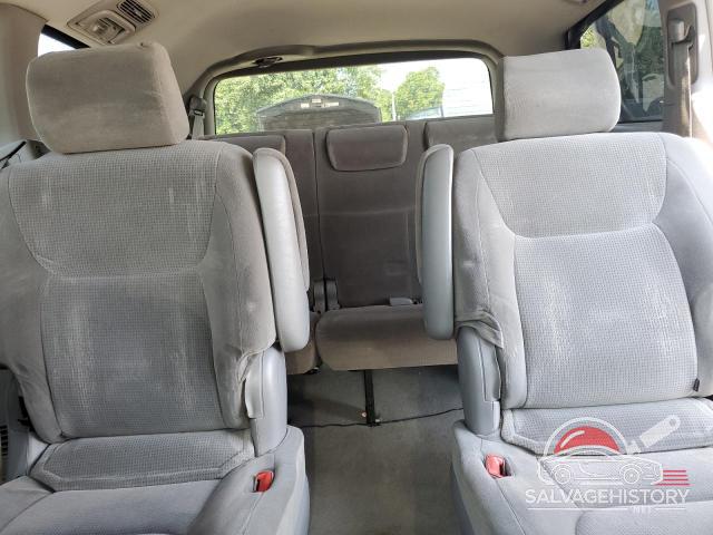 5TDZA23C94S102633 2004 TOYOTA All Models photo no. 10