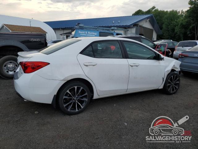 2T1BURHE7JC050497 2018 TOYOTA COROLLA photo no. 3