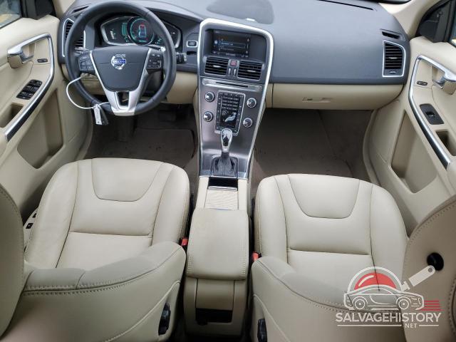 YV4902RD8F2582951 2015 VOLVO XC60 photo no. 8