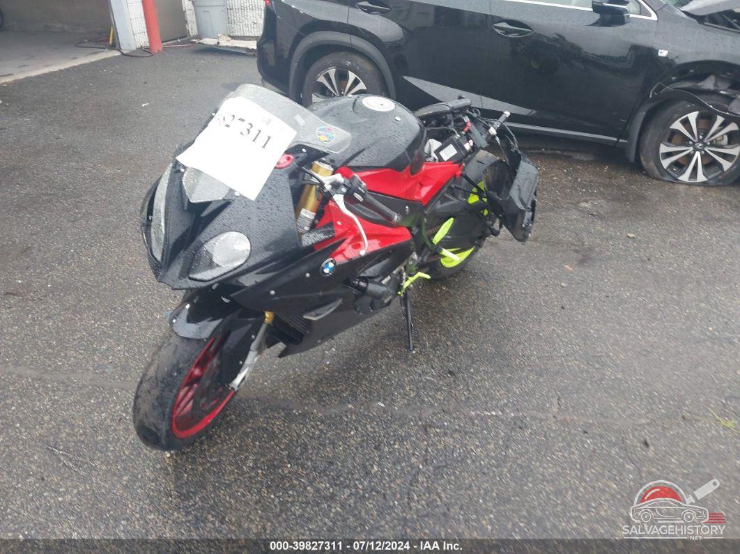 WB10D2100GZ353338 2016 BMW S 1000 photo no. 2