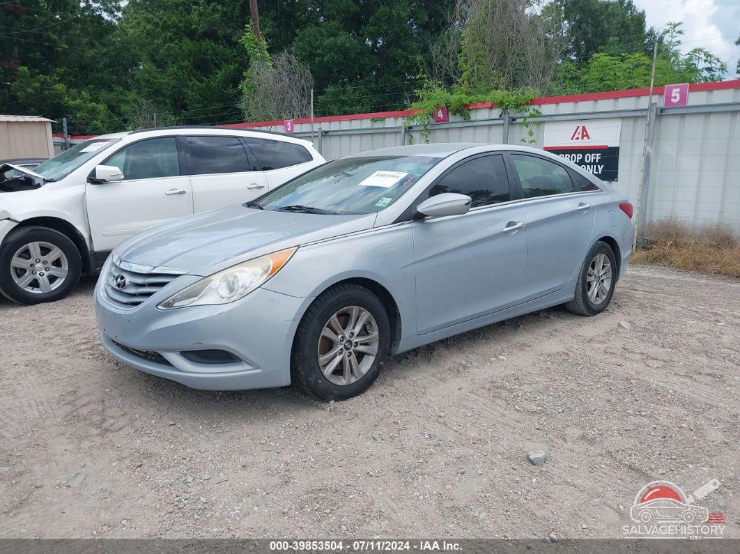 5NPEB4AC8DH772920 2013 HYUNDAI SONATA photo no. 2