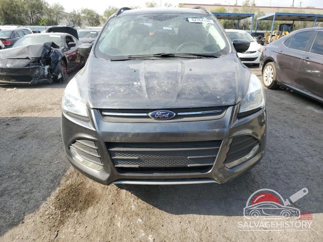 1FMCU0GX7GUC75710 2016 FORD ESCAPE photo no. 5