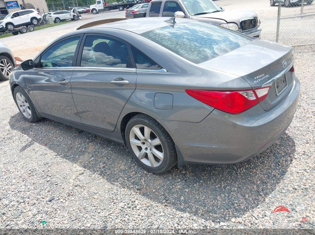 5NPEB4AC8DH761836 2013 HYUNDAI SONATA photo no. 3