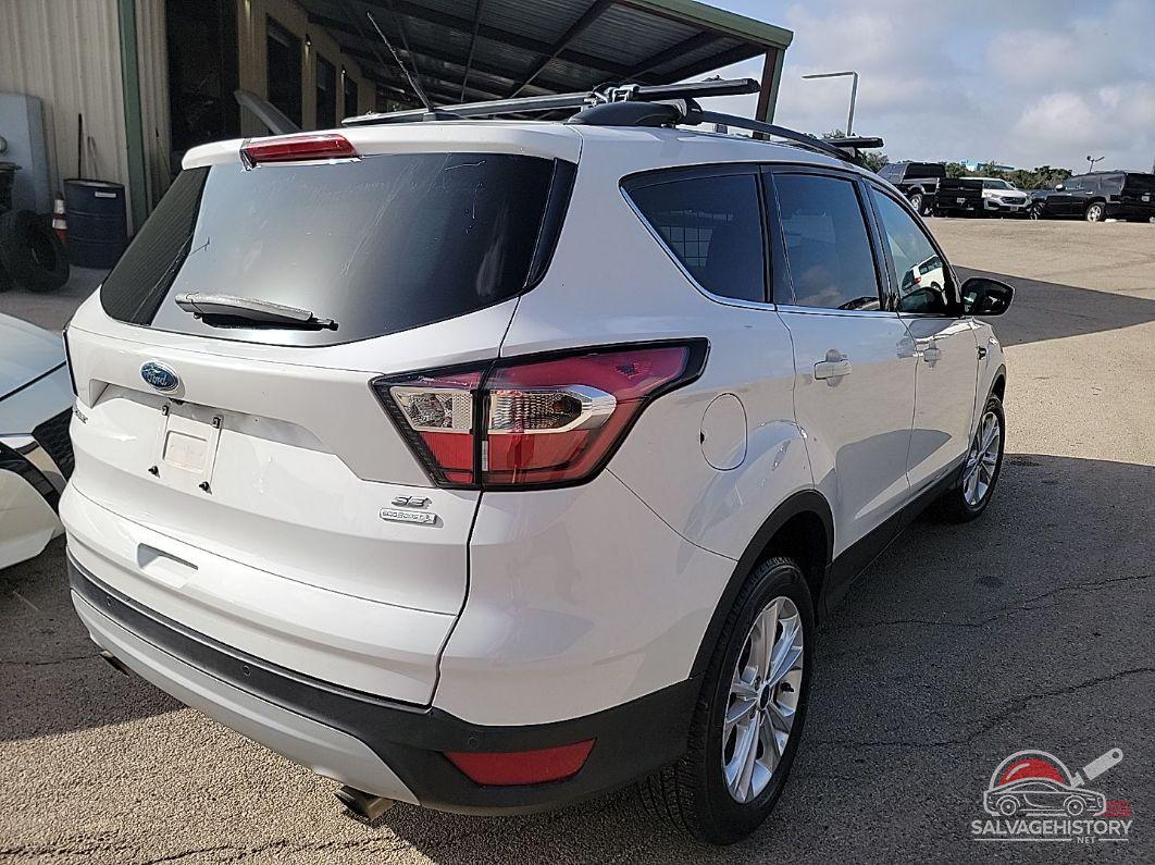 1FMCU0GD8HUE56290 2017 FORD ESCAPE photo no. 9