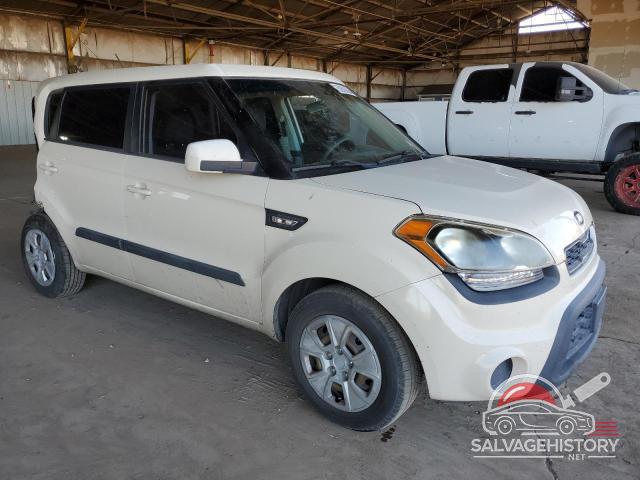 KNDJT2A56D7774848 2013 KIA SOUL photo no. 4