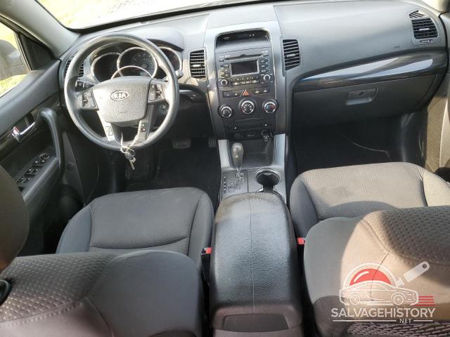 5XYKTCA19BG085796 2011 KIA SORENTO photo no. 8