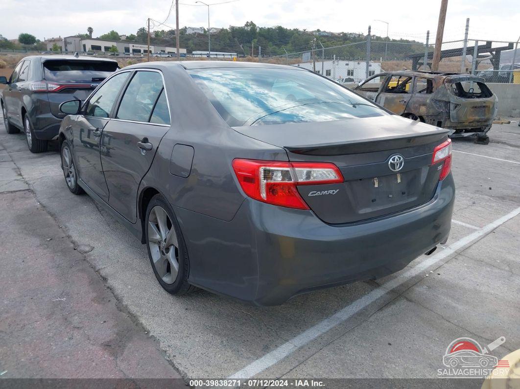 4T1BF1FK4EU853888 2014 TOYOTA CAMRY photo no. 3