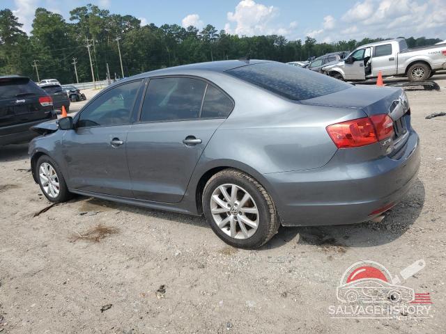 3VWDX7AJ7CM450658 2012 VOLKSWAGEN JETTA photo no. 2