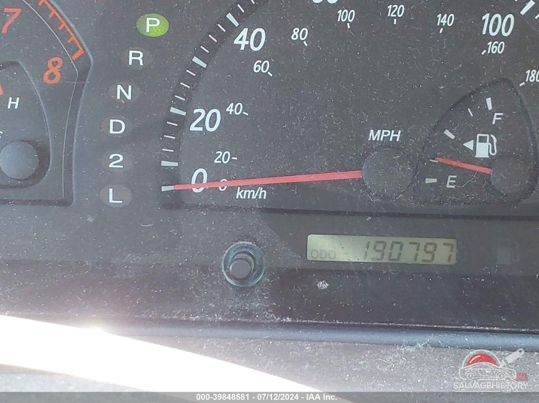 JTDBE32K320023995 2002 TOYOTA CAMRY photo no. 7