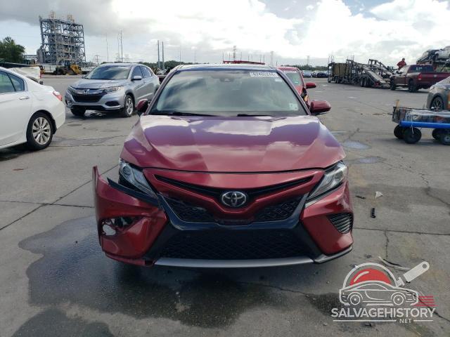 4T1B61HK5JU582685 2018 TOYOTA CAMRY photo no. 5