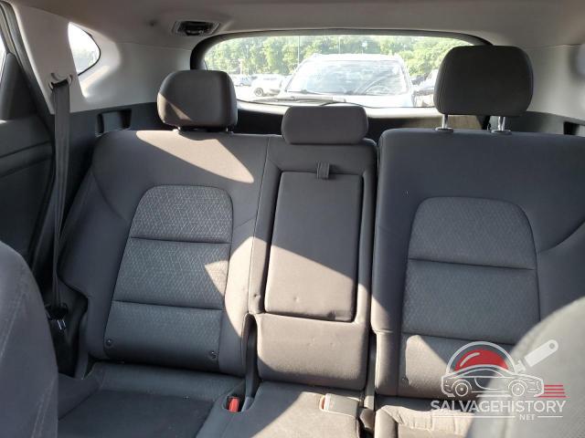 KM8J3CA24JU724020 2018 HYUNDAI TUCSON photo no. 10