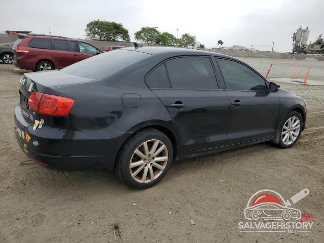 3VWD17AJ3EM388311 2014 VOLKSWAGEN JETTA photo no. 3